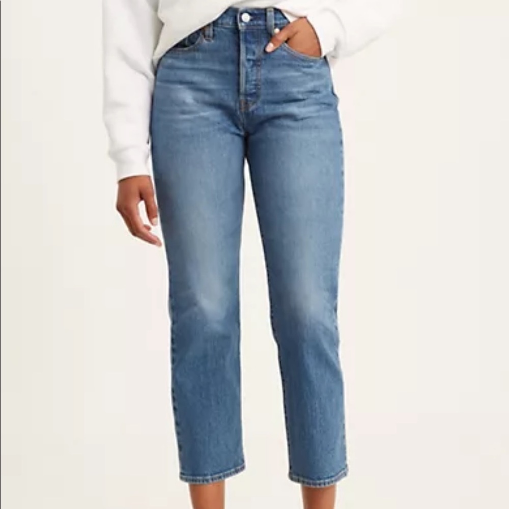 Levi Wedgie Medium Wash Jeans - Size 25